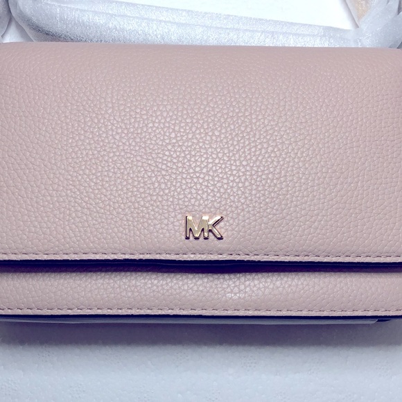 🌸 NWT MICHAEL KORS MOTT PEBBLE PHONE CROSSBODY SHOULDER BAG PINK SOFT - Picture 4 of 6
